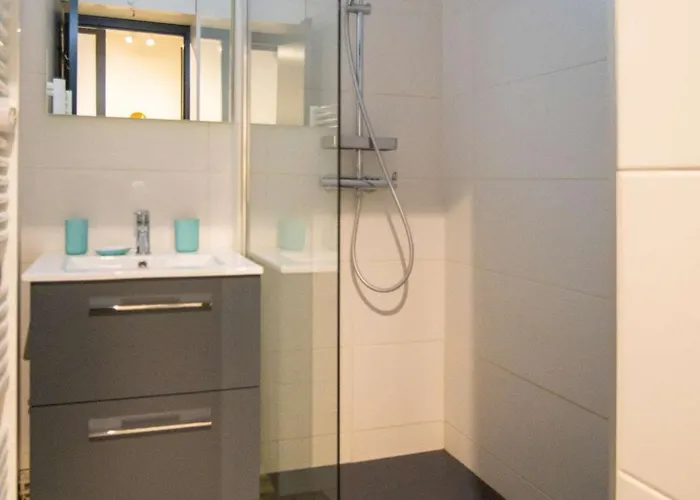 Apartment 2 Pieces Renove - 4 Pers, Aux Pieds, Balcon, Wi-fi - Fr-1-637-23 *